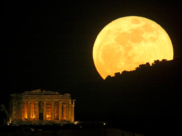 Super Moon Is Closer To Earth Like Never Before