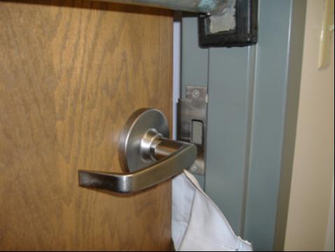 Tips To Select The Correct Style Of Lock For Your Commercial Door