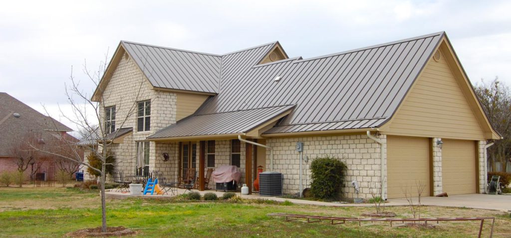 Using A Professional Roofing Company For Home Roofing